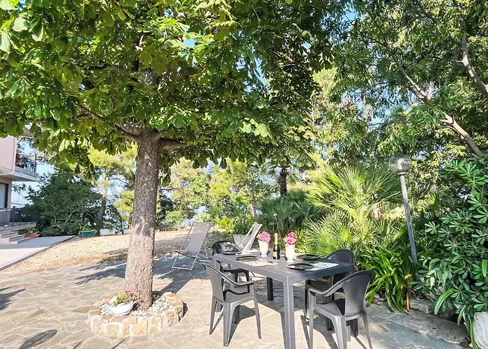 Arancio Di Liguria - Pgi211 By Interhome *