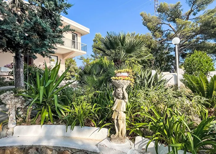 Arancio Di Liguria - Pgi211 By Interhome